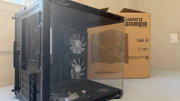 Gabinete Gamer Aquário Em Vidro Com 4 Fans Rgb Gb1796