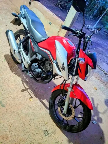 Vendo Titan 160 por aceitar trocar em Corsa classic Flex