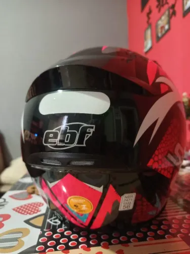 Vendo capacete novinho