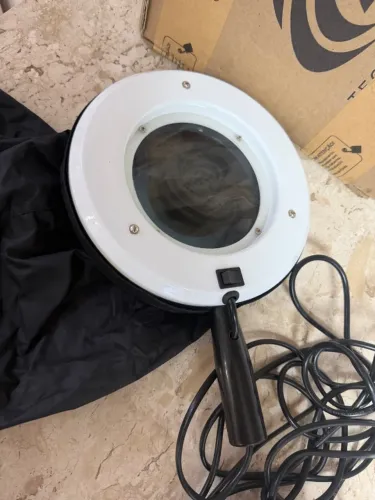 Lupa De Mão Slim Duo Luz Branca e Luz Wood Para Análise De Pele - Estek