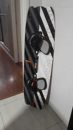 Prancha de kitesurf bidirecional ano 2024