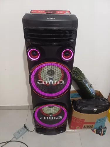 Vendo ou troco caixa de som AIWA