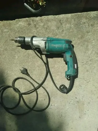 Furadeira martelete makita 220vts hb9020