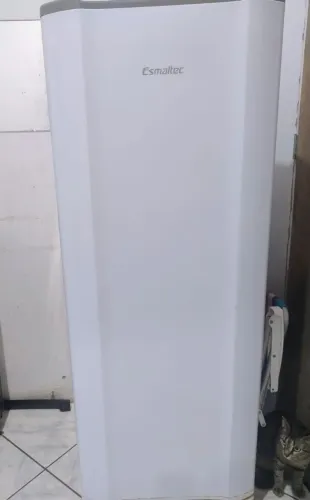 Geladeira esmaltec
