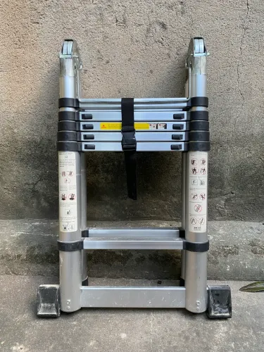 Escada telescópica 