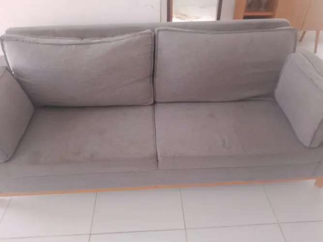 Vendo este sofá