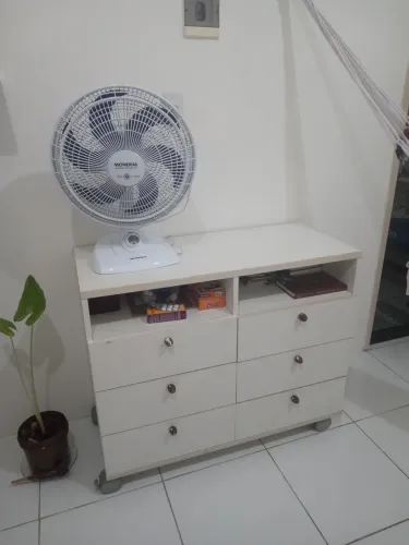 Cômoda MDP com 6 gavetas resistentes e fundas
