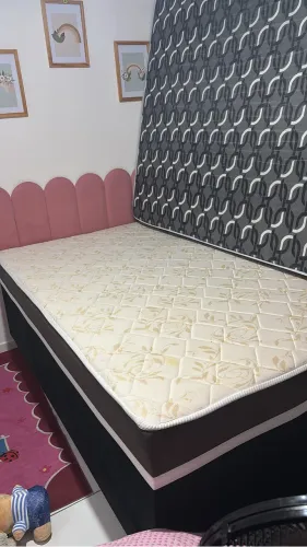 Cama e colchão