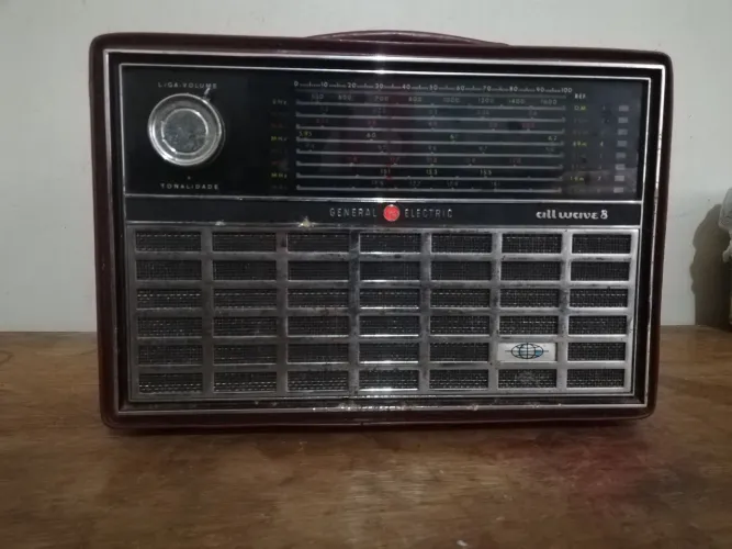 Rádio General Electric All Wave 8