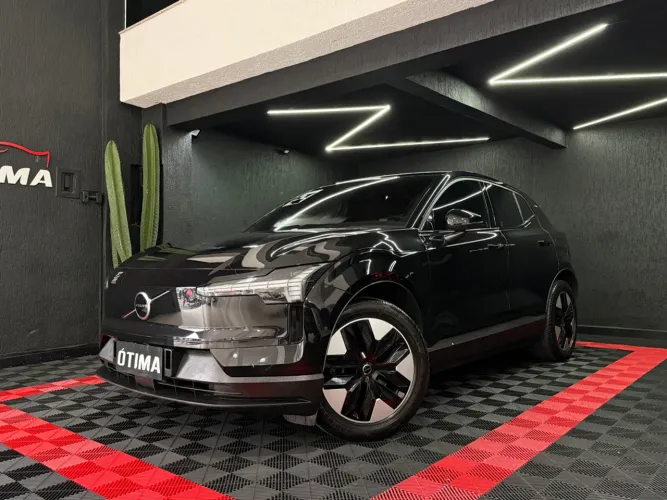 Volvo EX30 E60 Core (elétrico) 2024