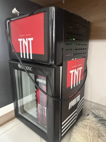 Freezer TNT expositor!