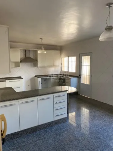 Casa para aluguel e venda com 358,25 m² e 3 quartos em Vila Santa Tereza, Bauru - SP