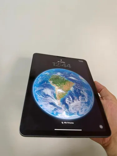 iPad Air 4 64GB com caneta e teclado Bluetooth 