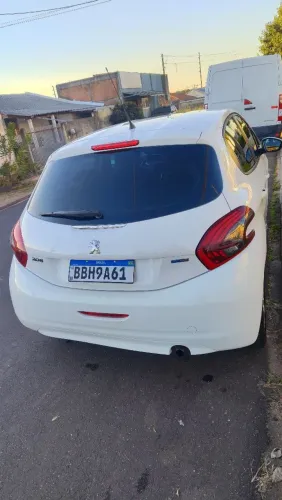 Peugeot 208 Active 1.2 Flex 12V 5P Mec. 2017