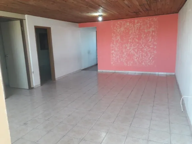 CASA SOBRADO ALUGO SEM CALÇÃO