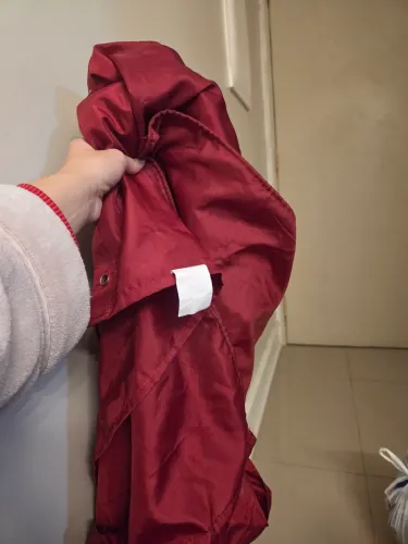 Cortina com Varão Banheiro Poliéster Vermelha