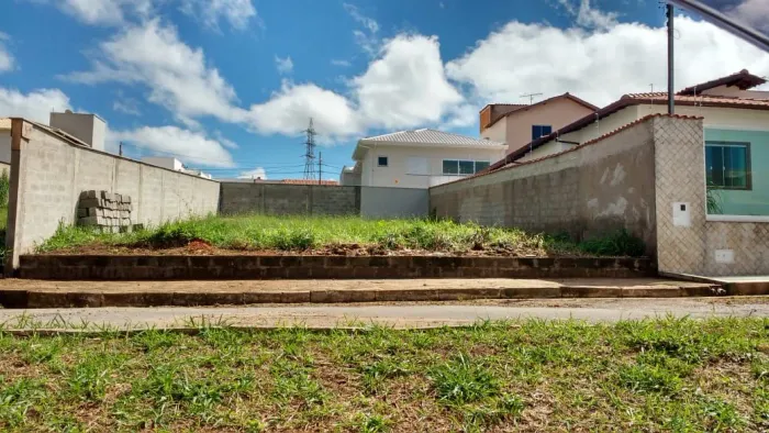 LOTE À VENDA - JARDIM PANORÂMICO II - OLIVEIRA/MG