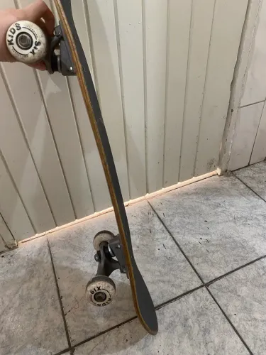 Skate Usado - Pronto para Uso + Capacete de Brinde