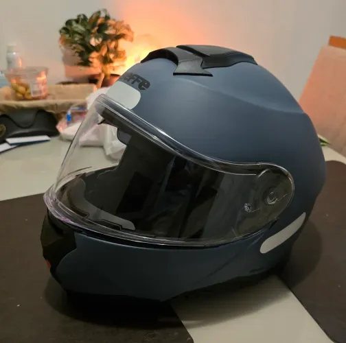 Capacete Novo Escamoteável Robocop com óculos Bieffe B- Dynamic pela metade do preço