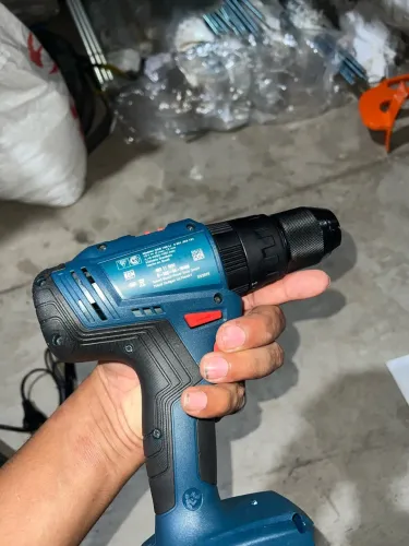 Parafusadeira e Furadeira de Impacto Bosch GSB 183-LI 18V (Somente Corpo) - Nova