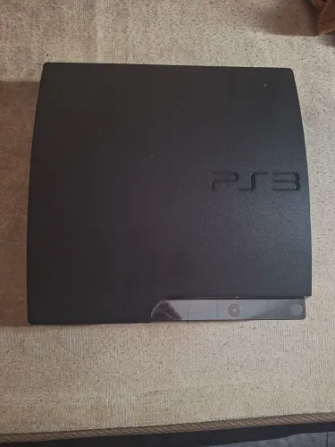 Vendo Ps3 slim 500gb + desbloqueio Hen 2 controles sem fio e todos os cabos .