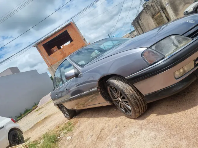 Chevrolet Omega GLS 2.2 / 2.0 (álcool) 1993
