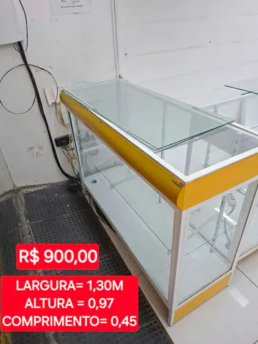 Balcão de vidro