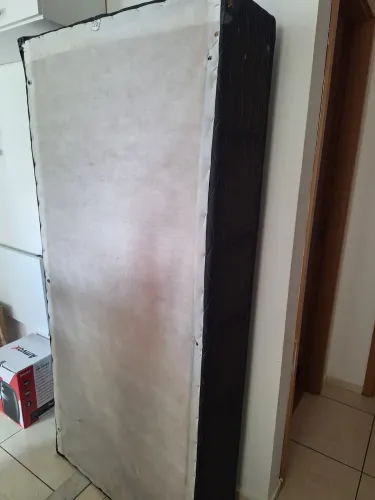 Base de cama de solteiro, em ótimo estado!