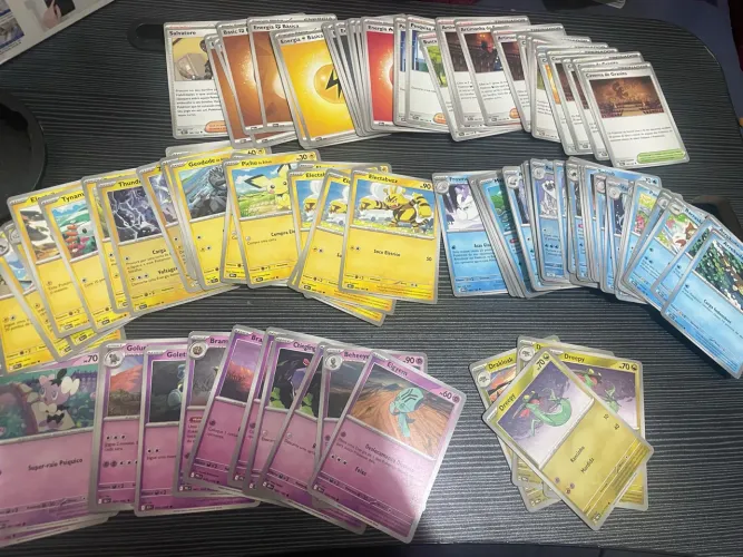 Lote de cartas Pokémon 