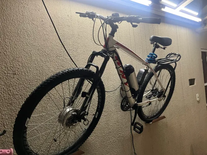 Bicicleta com kit elétrico