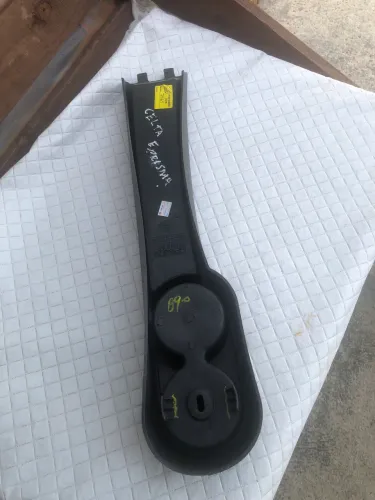 Vendo porta copos do celta ótimo para seu celta