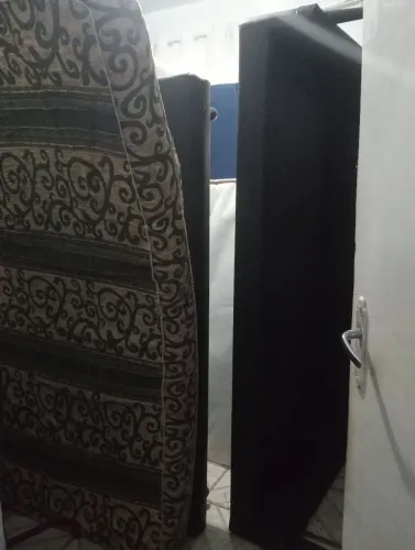 Cama box de solteiro com auxiliar e colchão