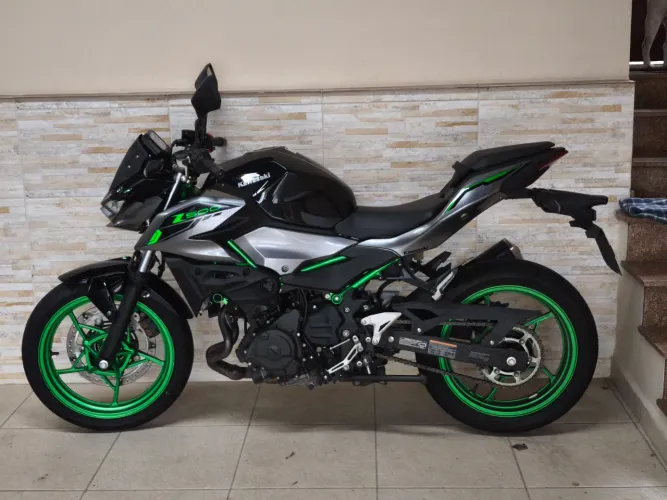 Kawasaki Z500 SE 2025