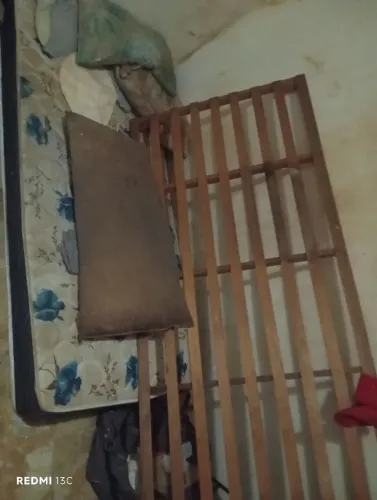 Cama de solteiro com colchão