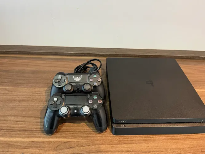 Playstation 4 Slim