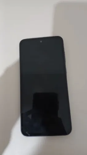 Vendo celular Samsung A35 5g 128gb em excelente estado com uma leve marca de uso