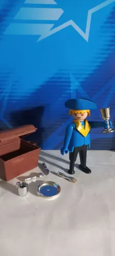 Playmobil pirata perna de pau Troll com baú e utensílios