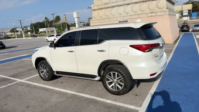 Toyota Hilux SW4 SRX 4X4 2.8 TDI 16V Dies. Aut. 2019