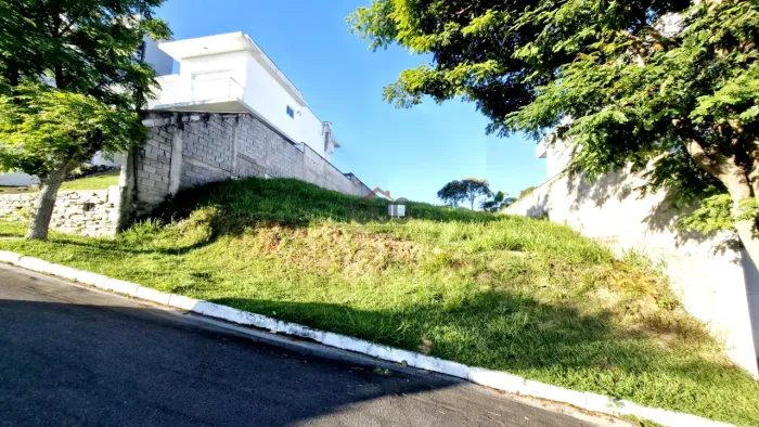 Lote / Terreno - Grama