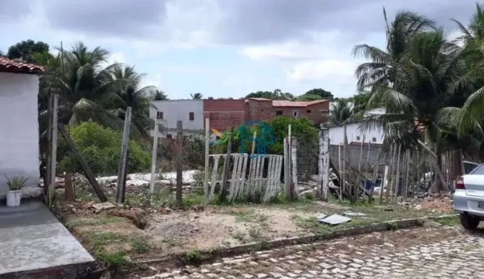 Terreno Lote / Terreno em Pium / Lote em Parnamirim - Bairro - Pium / lote em rua pública 