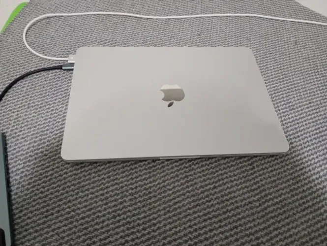 Macbook Air m4 semi novo 16gb RAM