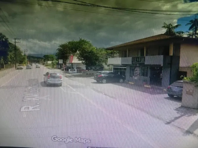 Alugo sala comercial no Vila Nova proximo ao Hiper Mais atacado.