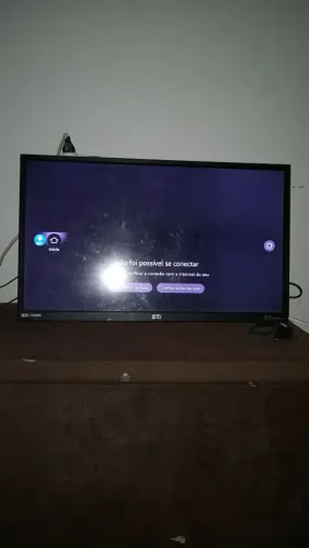 Vendo tv 32 polegadas não e smart 400 reais