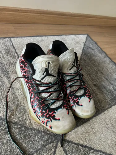 Tênis basquete Nike Zion 3