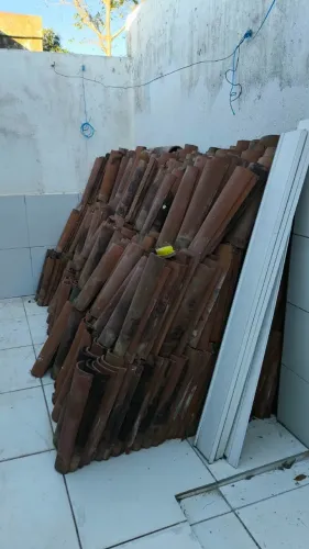Telhas em ótimo estado, preço imperdivel