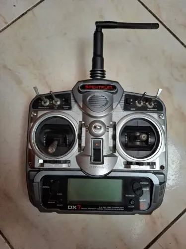 Rádio Controle Spektrum DX7