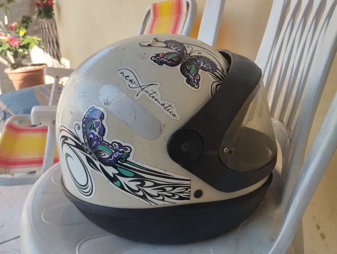 Capacete