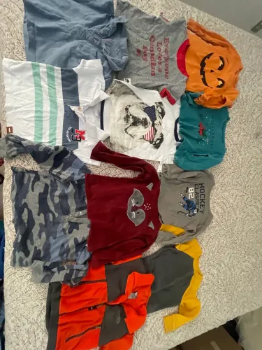 Lote de roupa infantil importado