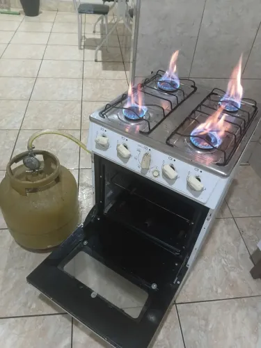 FOGÃO 4 BOCAS