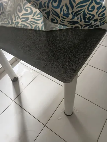 Mesa de mármore legítimo com 6 cadeiras
